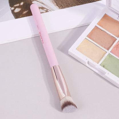 MAANGE Under Eye Concealer Makeup Brush Triangle Foundation Brush